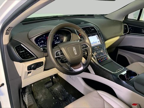Used 2019 Lincoln Nautilus Reserve AWD/4WD image 18