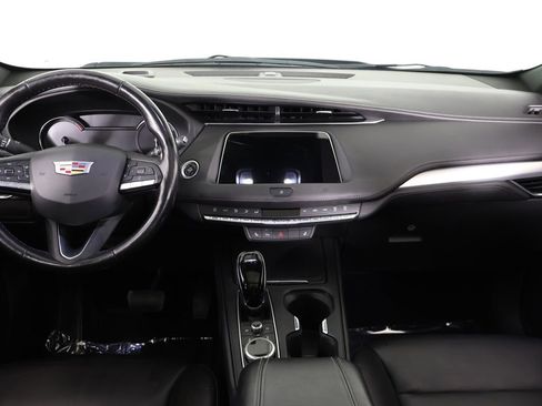 Used 2020 Cadillac XT4 Premium Luxury w/ Cold Weather Package AWD/4WD image 39