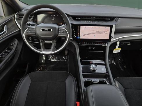 New 2026 Jeep Grand Cherokee Altitude RWD image 42