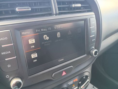 Used 2025 Kia Soul LX w/ LX Technology Package FWD image 18