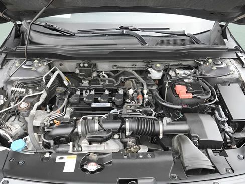 Used 2019 Honda Accord Sport image 18