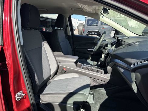 Used 2017 Ford Escape SE w/ Equipment Group 201A image 20