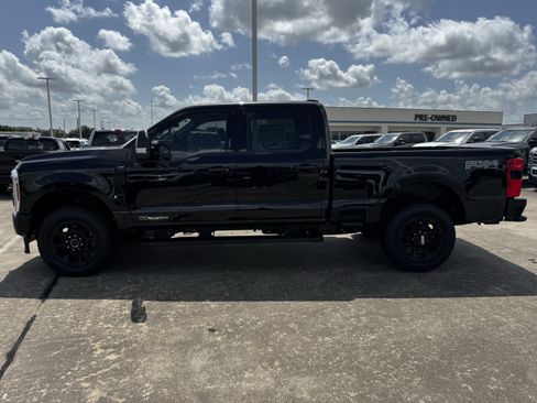 New 2026 Ford F250 Lariat w/ Black Appearance Package AWD/4WD image 7