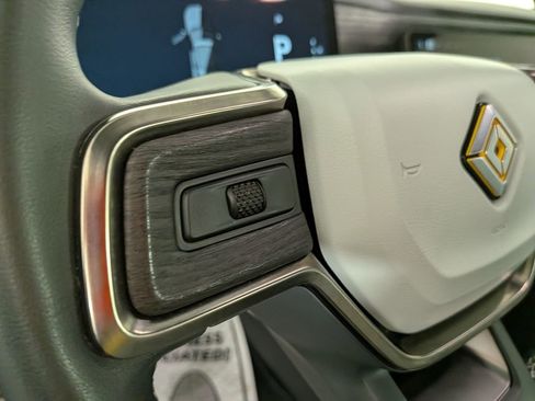 Used 2023 Rivian R1S Adventure image 23