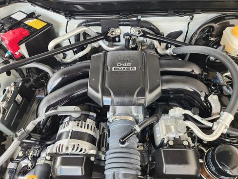 Used 2024 Toyota GR86 Premium RWD image 31