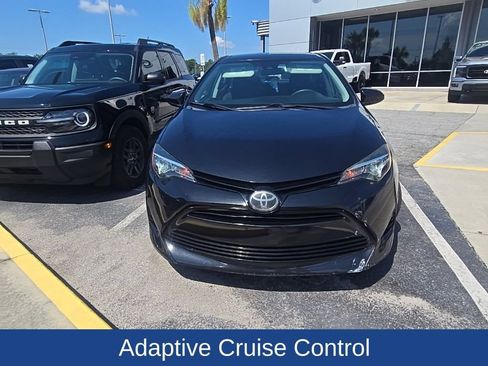 Used 2018 Toyota Corolla LE FWD image 4