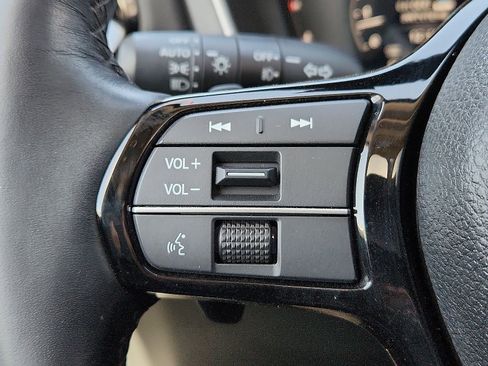 Used 2025 Honda Pilot Elite image 16