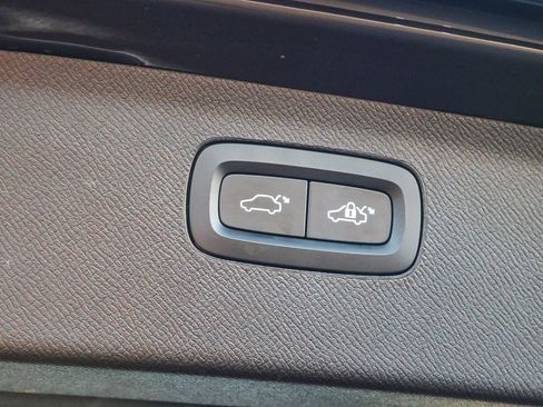 Used 2024 Volvo XC90 B6 Plus w/ Protection Package Premier image 29