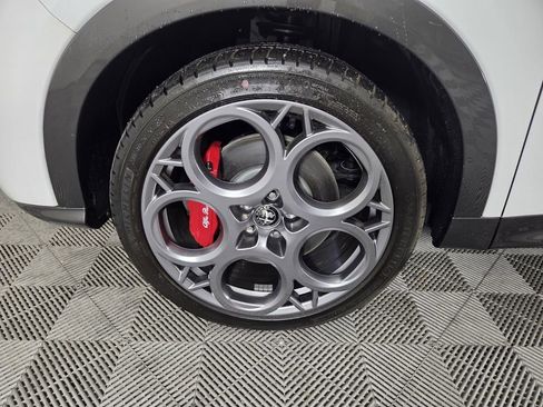 Used 2024 Alfa Romeo Tonale Veloce AWD/4WD image 10