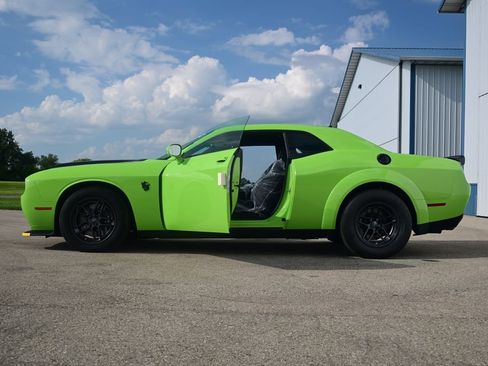Used 2023 Dodge Challenger SRT Hellcat Redeye RWD image 12