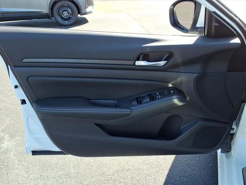 New 2025 Nissan Altima 2.5 SV w/ SV Premium Package image 7