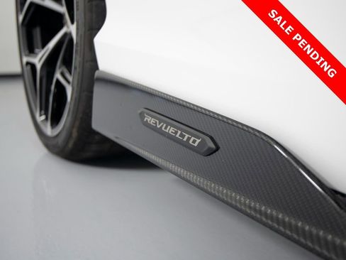 Used 2024 Lamborghini Revuelto image 45