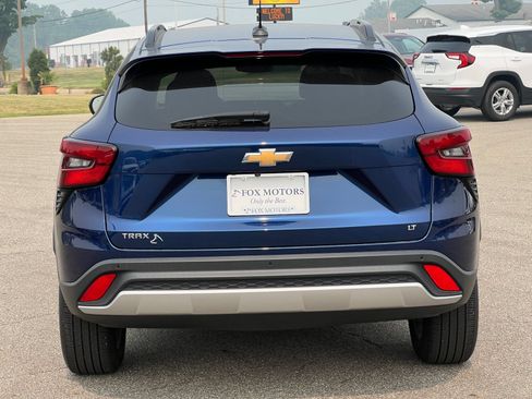 Used 2024 Chevrolet Trax LT w/ Driver Confidence Package FWD image 42