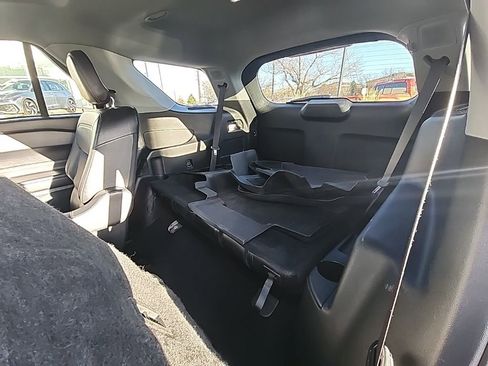 Used 2021 Ford Explorer Limited w/ Hybrid Equipment Group 310A image 21