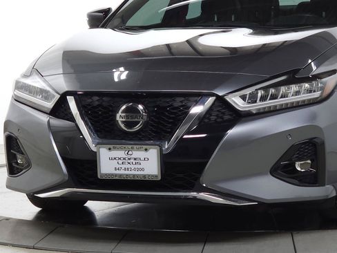 Used 2019 Nissan Maxima SR w/ Premium Package FWD image 3
