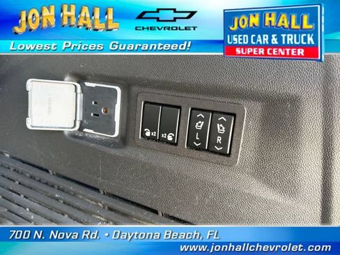 Used 2023 GMC Yukon AT4 w/ Technology Package AWD/4WD image 10
