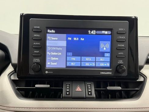 Used 2020 Toyota RAV4 XLE Premium image 26