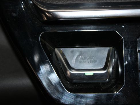 Used 2024 GMC Sierra 2500 Denali w/ Denali Reserve Package image 29