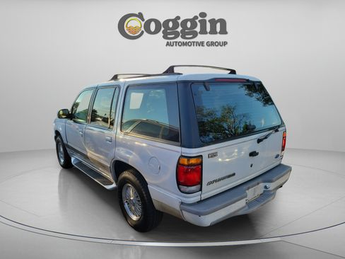 Used 1995 Ford Explorer Eddie Bauer RWD image 3