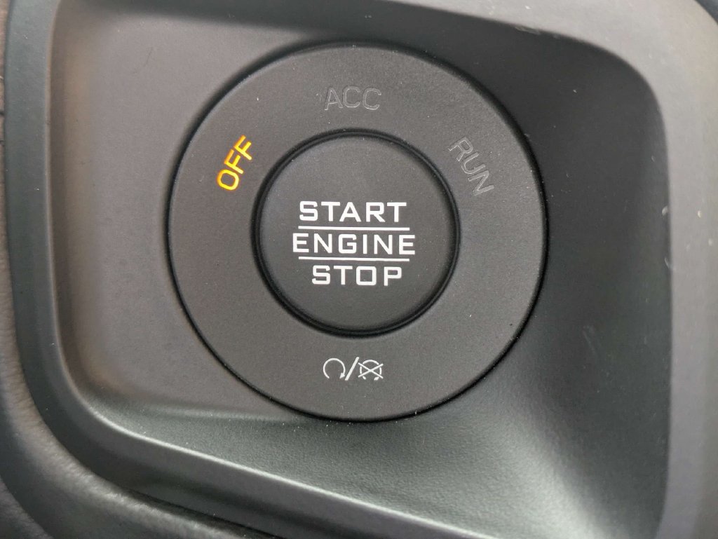Used 2026 Jeep Wrangler Unlimited Sahara AWD/4WD image 29