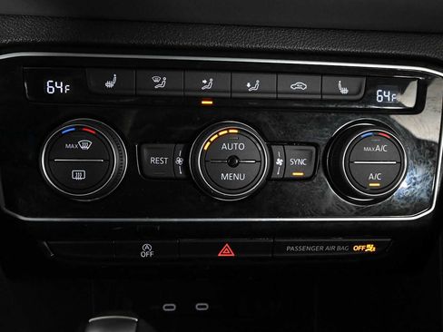 Certified 2023 Volkswagen Atlas SE w/ Panoramic Sunroof Package FWD image 30