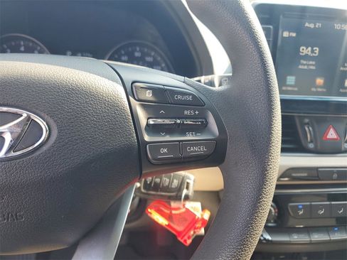 Used 2020 Hyundai Elantra GT image 17