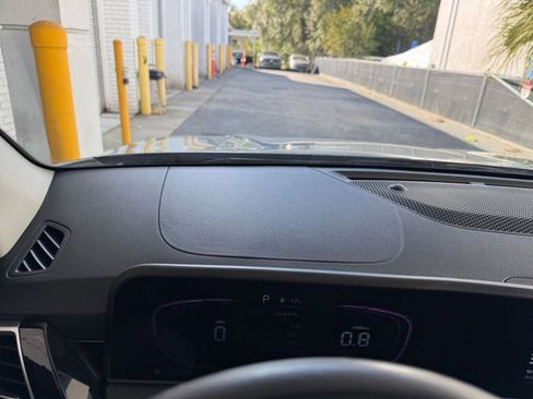 Used 2025 Kia Seltos S image 35