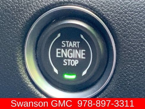 Certified 2025 GMC Acadia Elevation AWD/4WD image 17