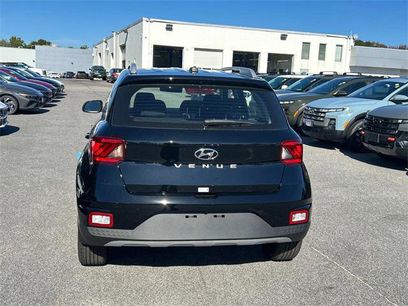New 2025 Hyundai Venue SEL