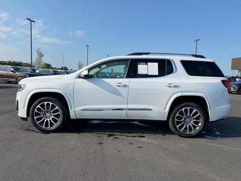 Used 2021 GMC Acadia Denali w/ Denali Technology Package FWD image 9