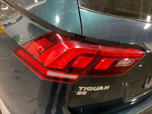 Used 2019 Volkswagen Tiguan SE w/ Panoramic Sunroof Package image 53