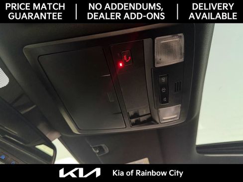 Used 2021 Toyota Tacoma Limited image 32