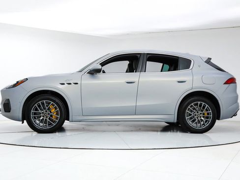 Certified 2023 Maserati Grecale Modena AWD/4WD image 2