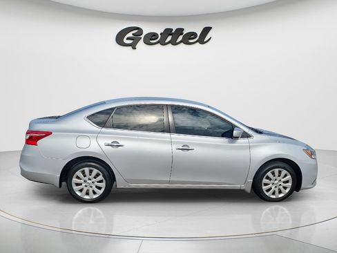 Used 2017 Nissan Sentra S FWD image 4