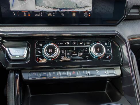 Used 2024 GMC Sierra 1500 AT4 w/ AT4 Carbonpro Edition image 24