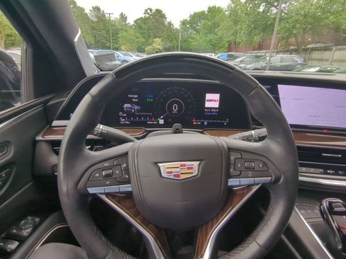 Used 2023 Cadillac Escalade ESV Sport Platinum AWD/4WD image 14