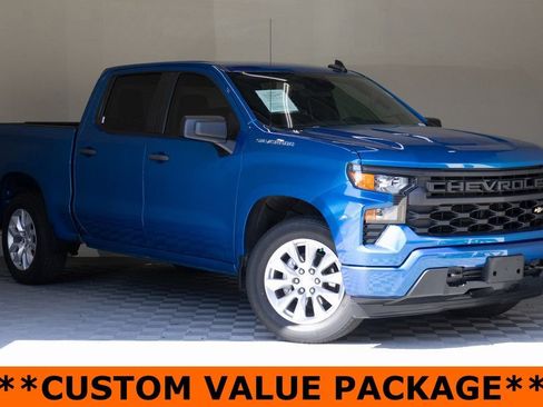 Used 2023 Chevrolet Silverado 1500 Custom RWD image 2