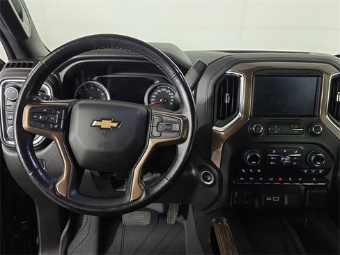 Used 2021 Chevrolet Silverado 1500 High Country w/ Technology Package image 12