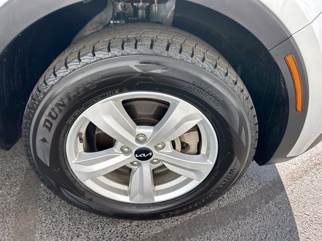 Used 2022 Kia Sorento LX AWD/4WD image 57