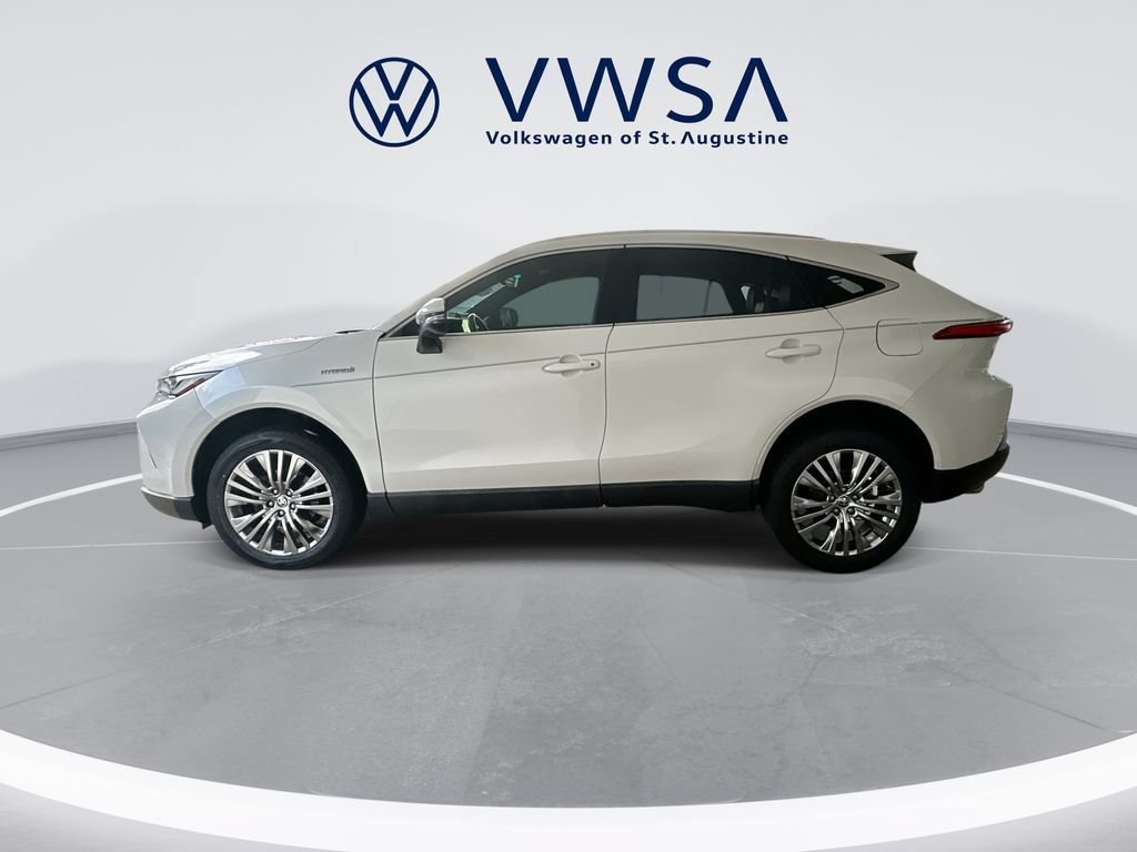Used 2021 Toyota Venza XLE w/ Softex Package AWD/4WD image 4