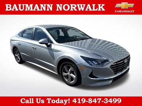 Used 2022 Hyundai Sonata SE w/ Cargo Package FWD image 2