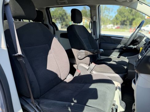 Used 2015 Dodge Grand Caravan SE w/ Quick Order Package 29E SE image 22