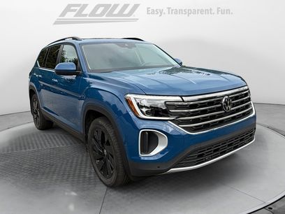 Used 2025 Volkswagen Atlas SE w/ Panoramic Sunroof Package