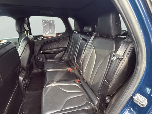 Used 2019 Lincoln MKC Reserve w/ MKC Climate Package AWD/4WD image 24