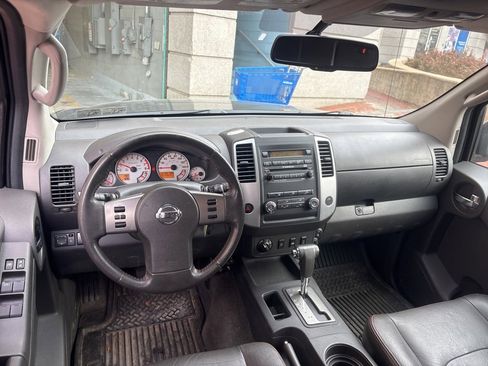 Used 2011 Nissan Xterra PRO-4X w/ Pro-4x Leather Pkg image 10