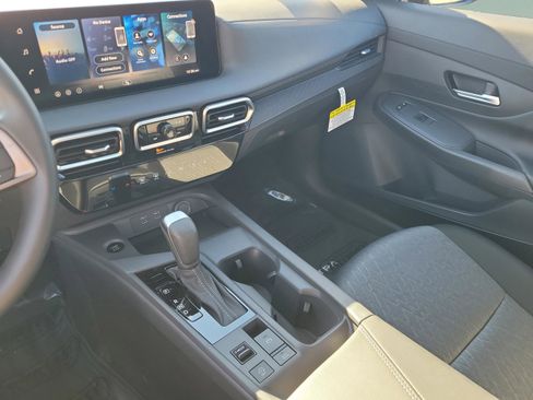 New 2026 Nissan Sentra SV image 32