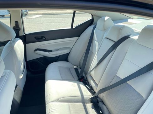 Used 2025 Nissan Altima 2.5 SV image 39