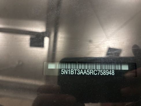 Used 2024 Nissan Rogue S image 26