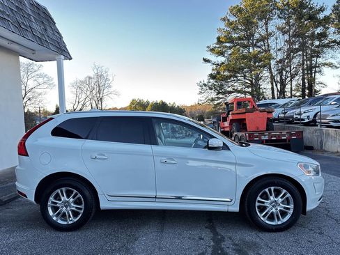 Used 2015 Volvo XC60 T5 Premier image 4