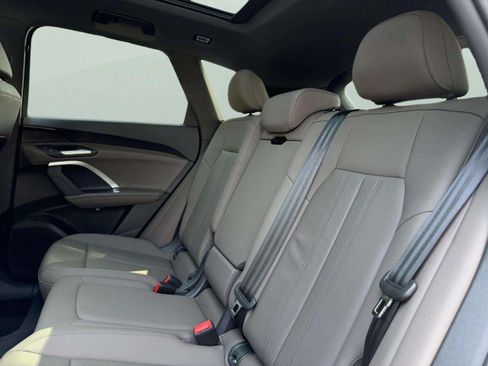 Certified 2025 Audi Q5 Premium w/ Convenience Package AWD/4WD image 24